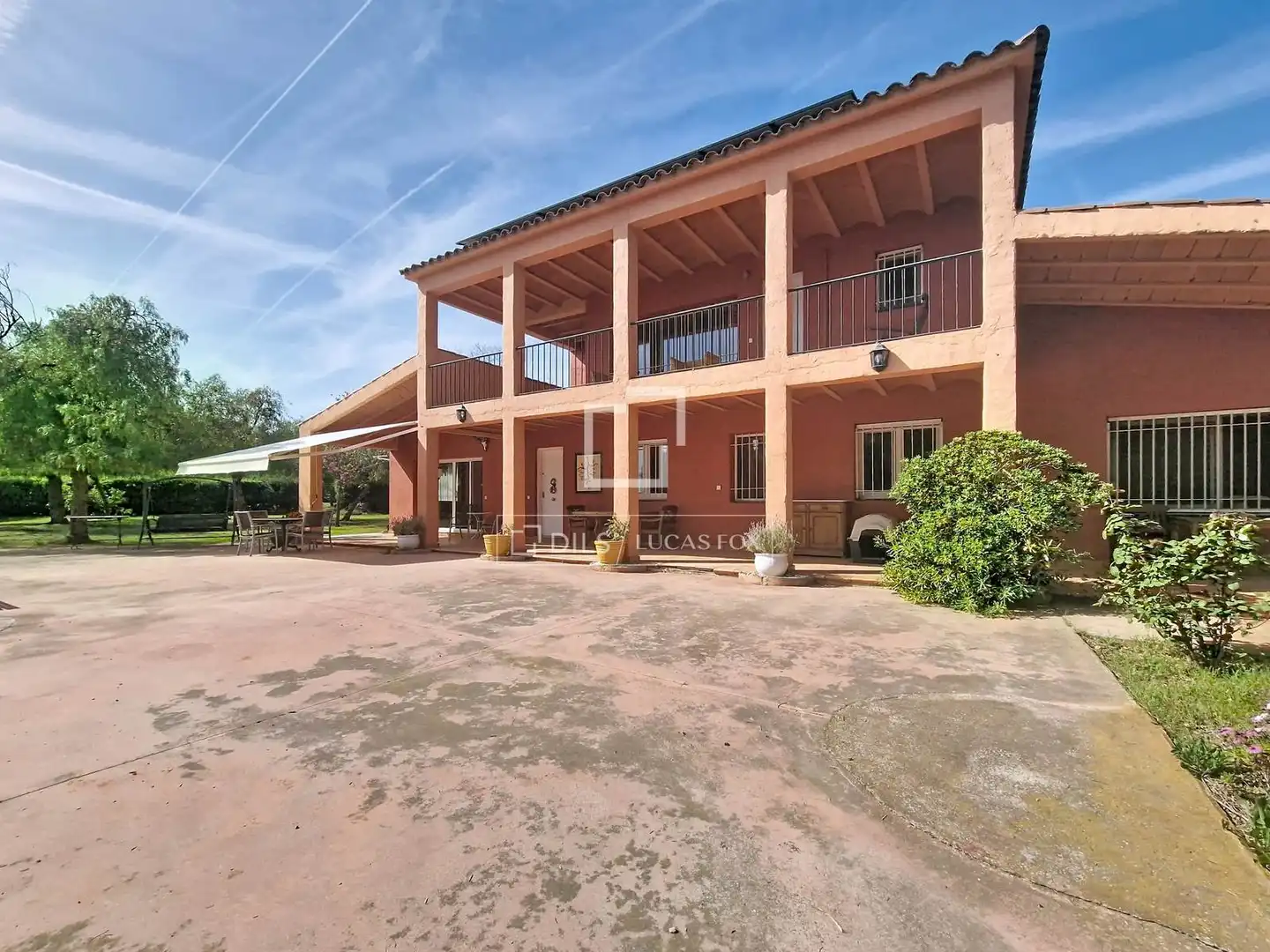 Exterior view of Country homes for sale in Vilanova i la Geltrú  with Air Conditioner, Heating and Private garden