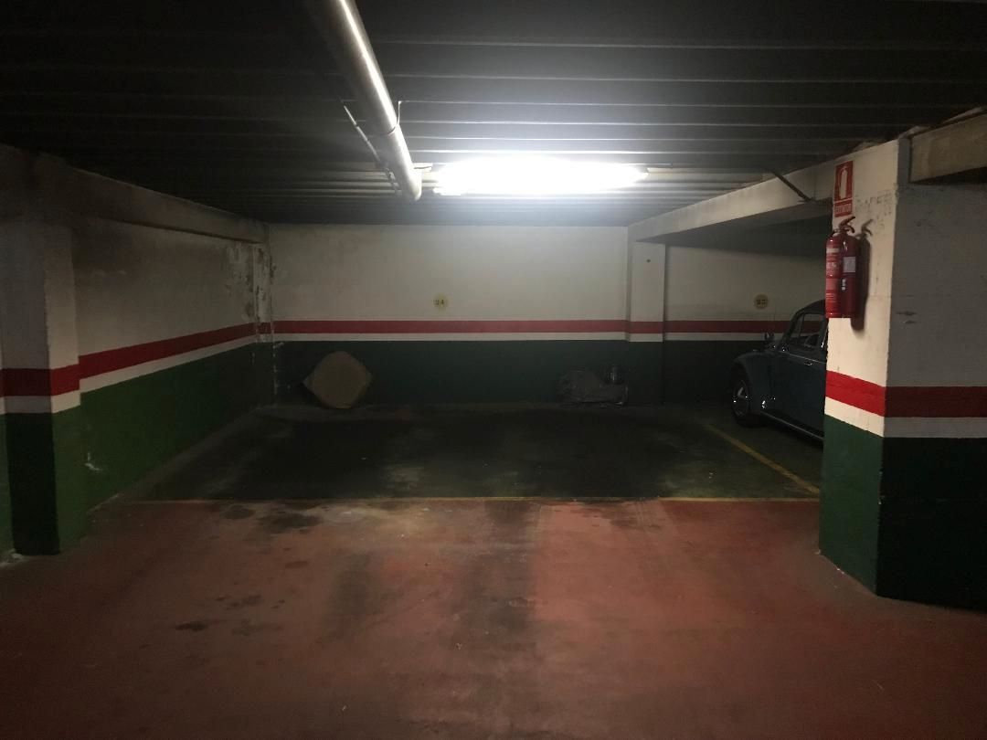 Parking of Garage to rent in Vigo 
