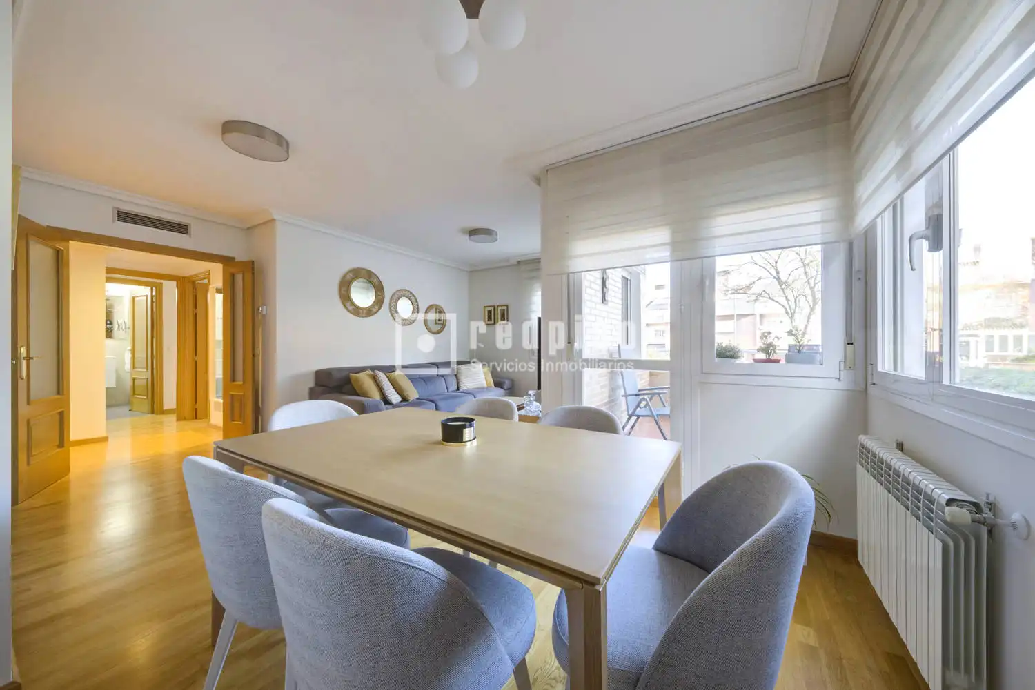 Wohnzimmer von Wohnung zum Verkauf in Boadilla del Monte mit Klimaanlage, Heizung und Privatgarten
