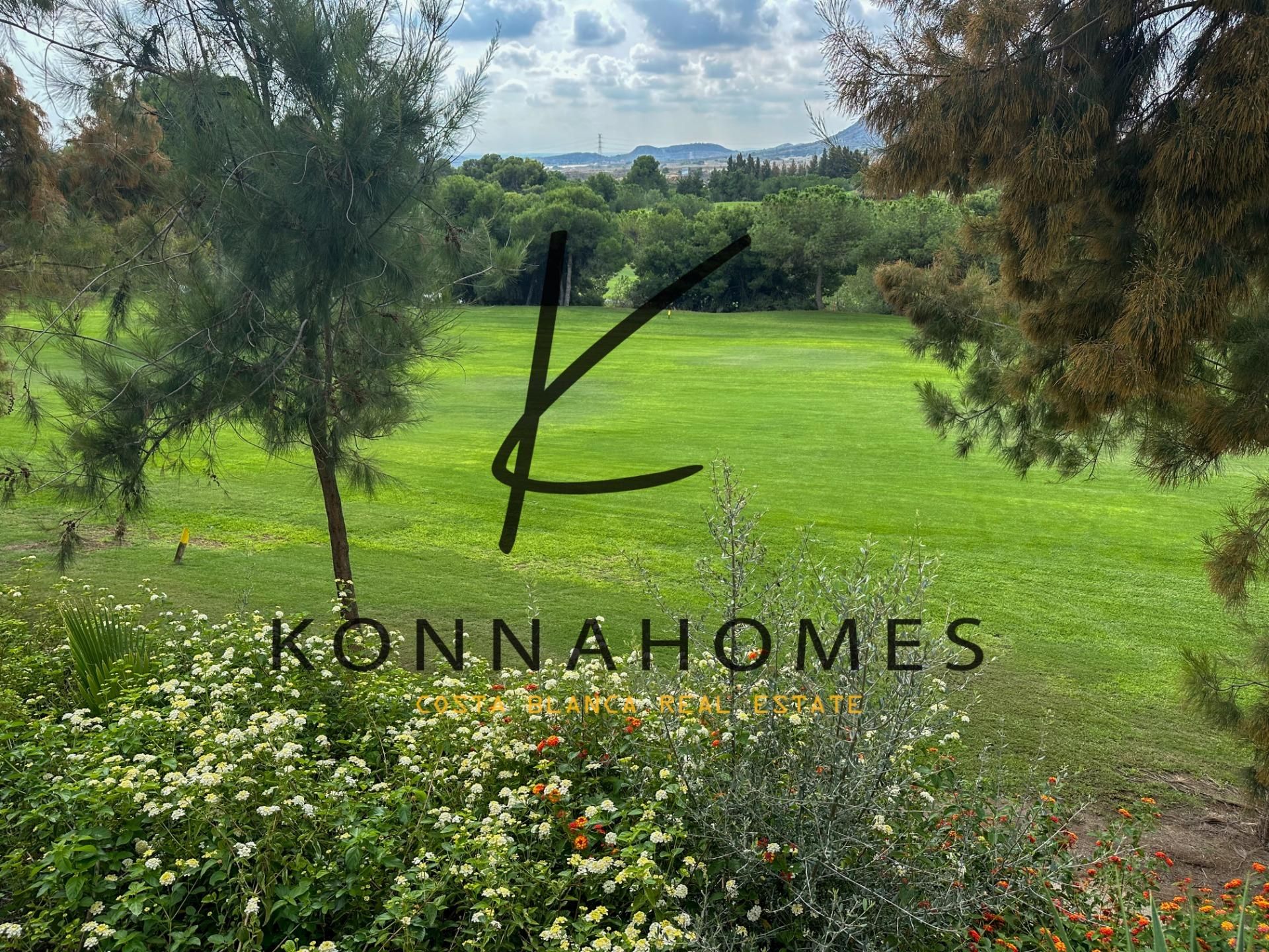 Apartment for sale in Monforte del Cid  with Air Conditioner, Terrace and Storage room