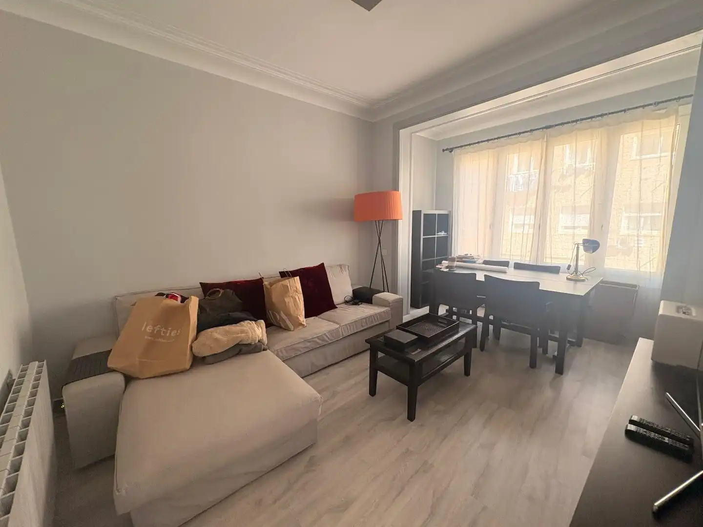 Sala de estar de Piso de alquiler en Barcelona con Aire acondicionado, Calefacción y Amueblado