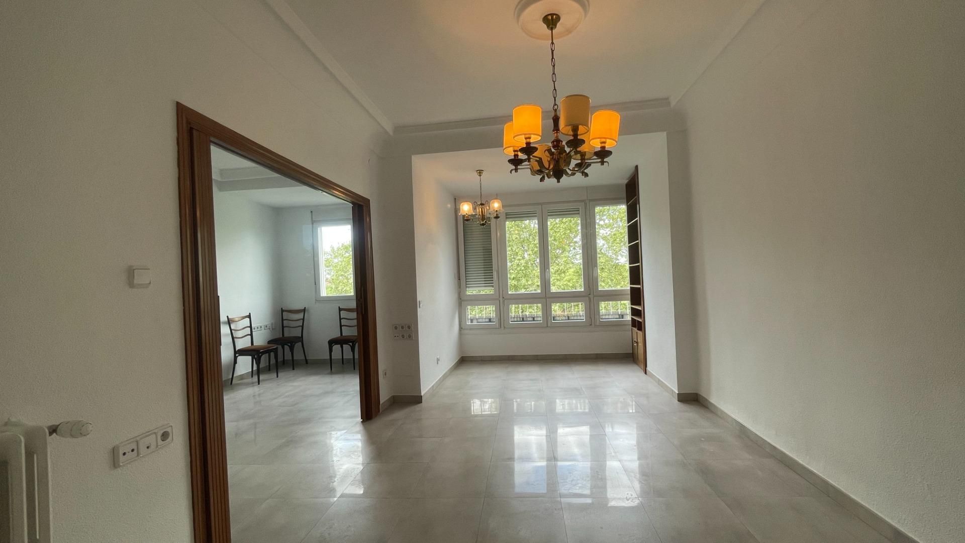 Comedor de Piso de alquiler en  Madrid Capital con Calefacción