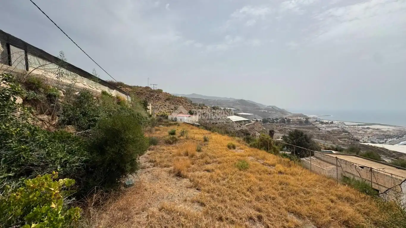 Terreno en venta en Albuñol