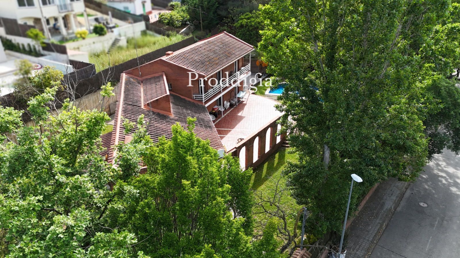 Exterior view of House or chalet for sale in Sant Cugat del Vallès  with Air Conditioner, Heating and Terrace