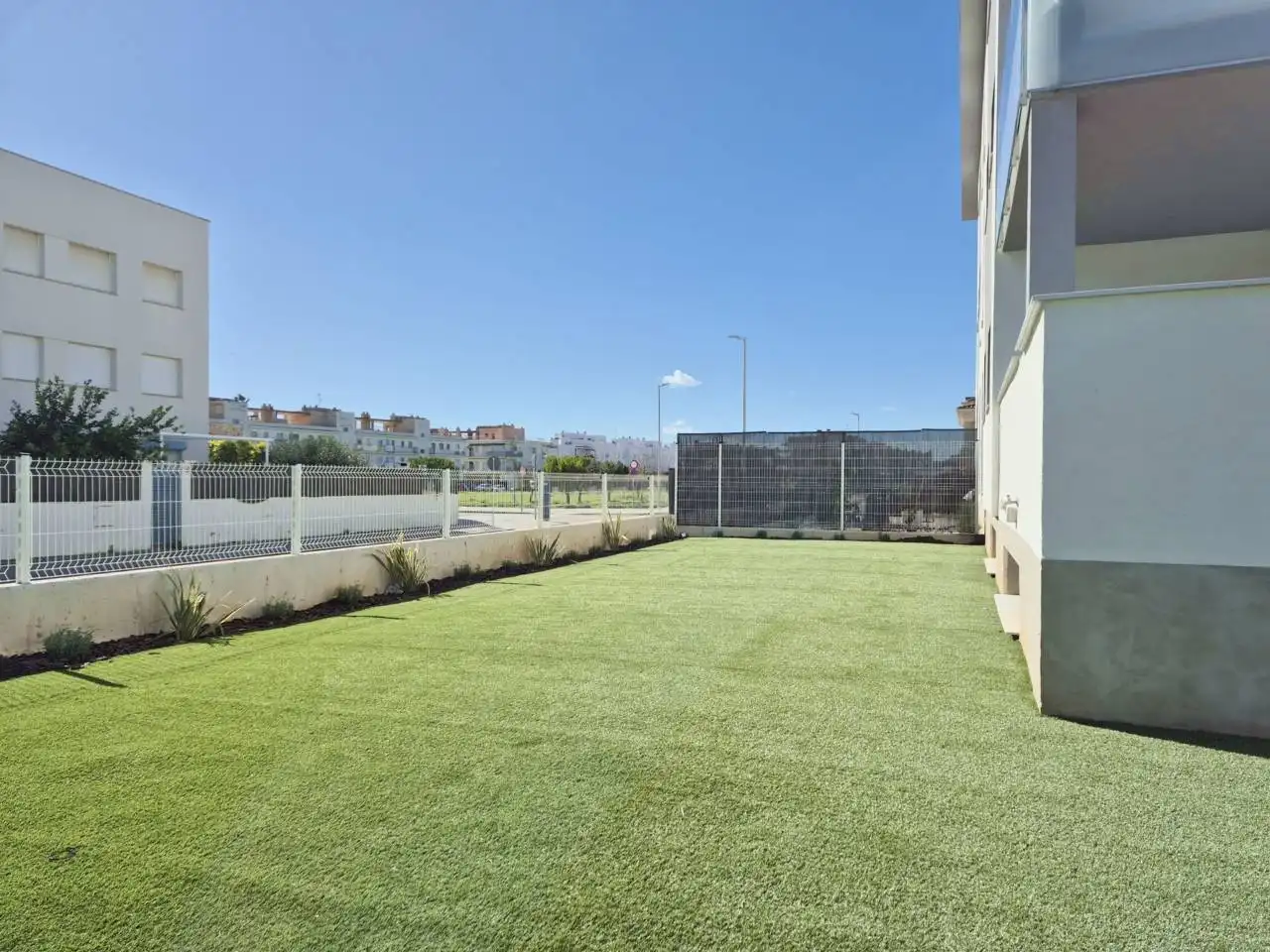 Terrassa de Pis en venda en Cubelles amb Aire condicionat, Calefacció i Jardí privat