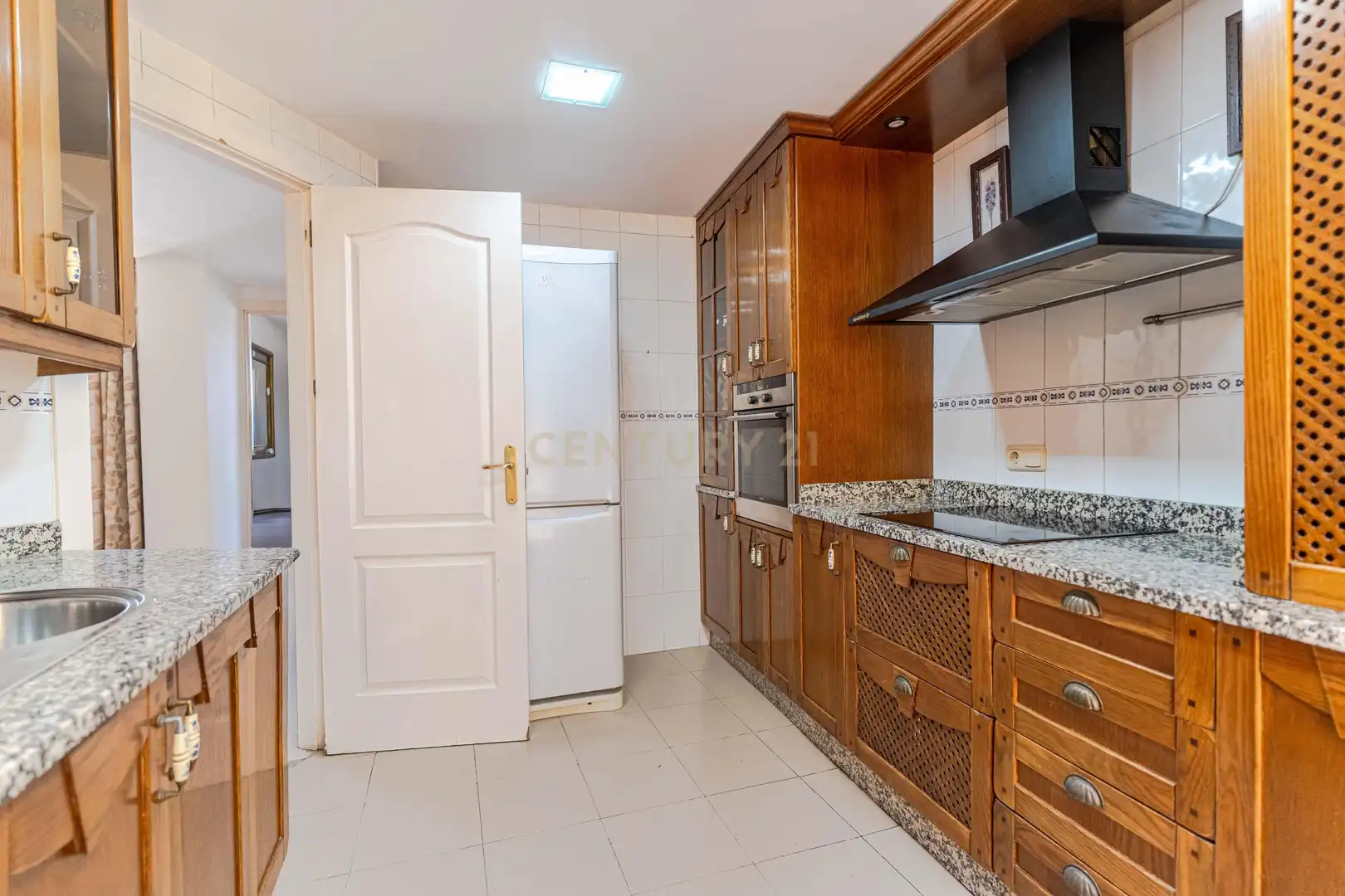 Kitchen of Houses for sale in Armilla  with Storage room and Community pool