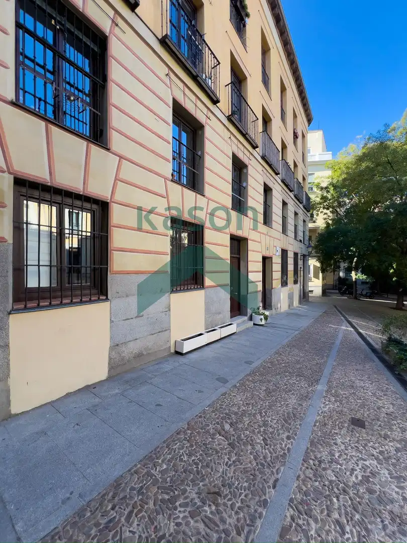 Vista exterior de Pis de lloguer en Madrid amb Calefacció i Moblat