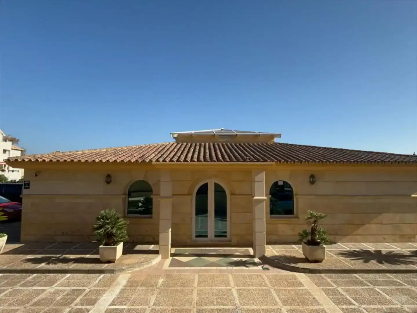 Vista exterior de Oficina de alquiler en Marbella
