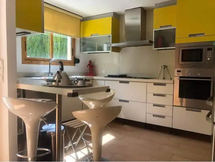 Cuina de Casa adosada en venda en Torrent amb Aire condicionat, Calefacció i Terrassa