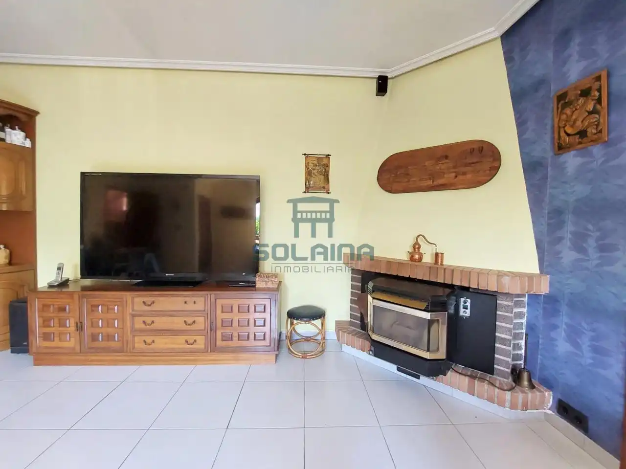 Sala d'estar de Casa adosada en venda en San Cibrao das Viñas amb Calefacció, Jardí privat i Parquet
