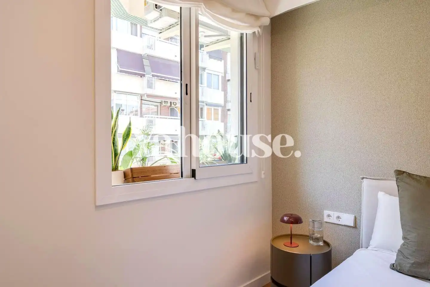 Dormitori de Pis en venda en Barcelona amb Aire condicionat, Parquet i Terrassa