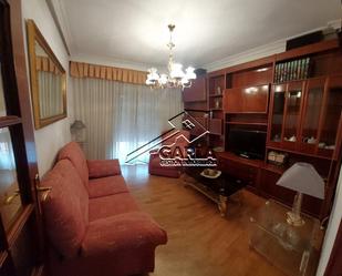 Sala d'estar de Pis en venda en Salamanca Capital amb Balcó