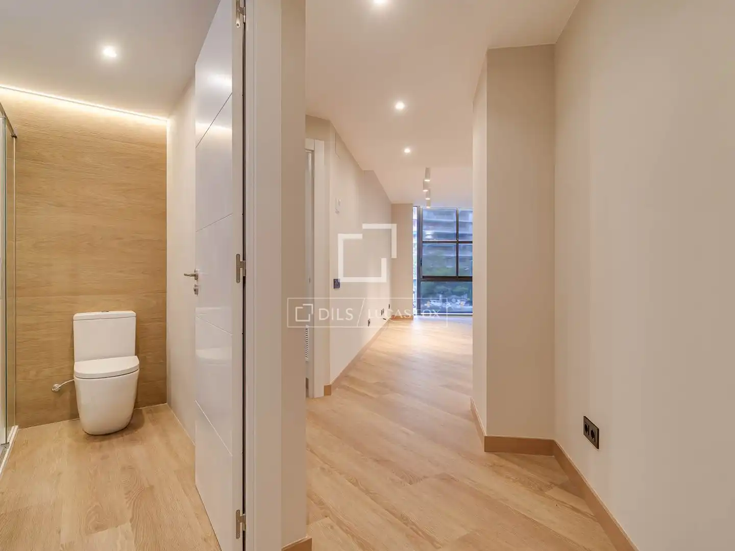 Flat for rent in Barcelona  with Air Conditioner and Parquet flooring