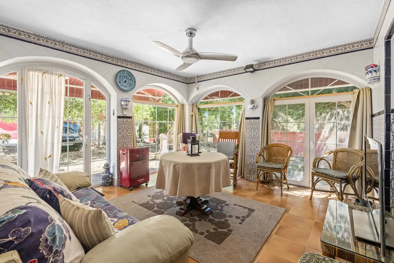 Menjador de Casa o xalet en venda en Elche / Elx amb Aire condicionat, Jardí privat i Terrassa