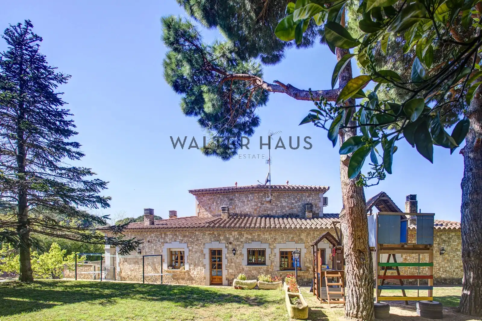 Vista exterior de Finca rústica en venta en Sant Feliu de Guíxols con Aire acondicionado, Jardín privado y Terraza