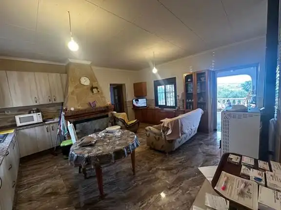 Sala de estar de Casa o chalet en venta en Sisante con Aire acondicionado, Calefacción y Terraza