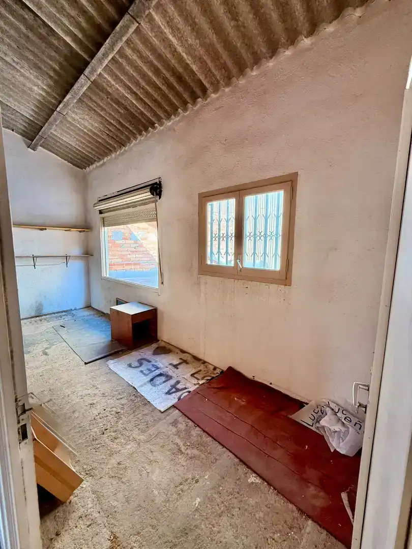 Casa adosada en venda en La Pobla de Montornès  