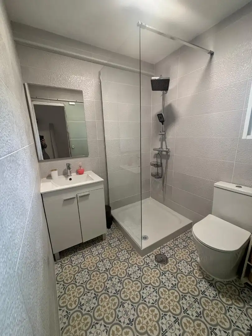 Bany de Apartament de lloguer en Torremolinos amb Moblat i Piscina comunitària