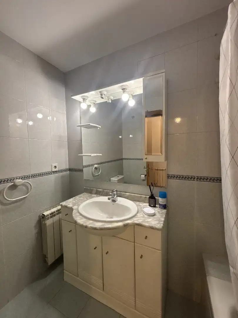 Baño de Piso de alquiler en Sabadell con Calefacción y Amueblado