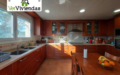 Kitchen of House or chalet for sale in Sant Vicenç Dels Horts  with Air Conditioner, Heating and Private garden