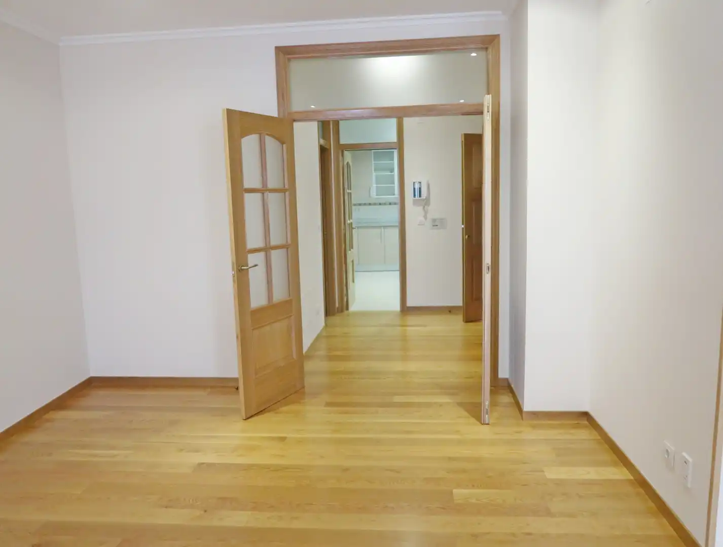 Pis de lloguer en A Coruña Capital  amb Calefacció, Parquet i Forn