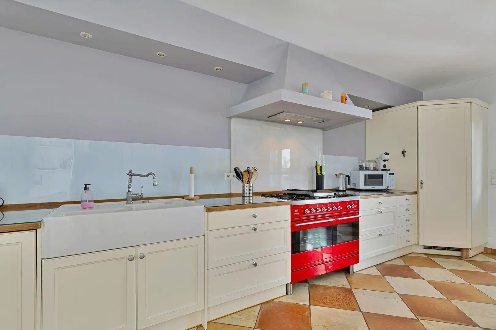 Cocina de Casa o chalet en venta en Marbella con Aire acondicionado, Jardín privado y Piscina