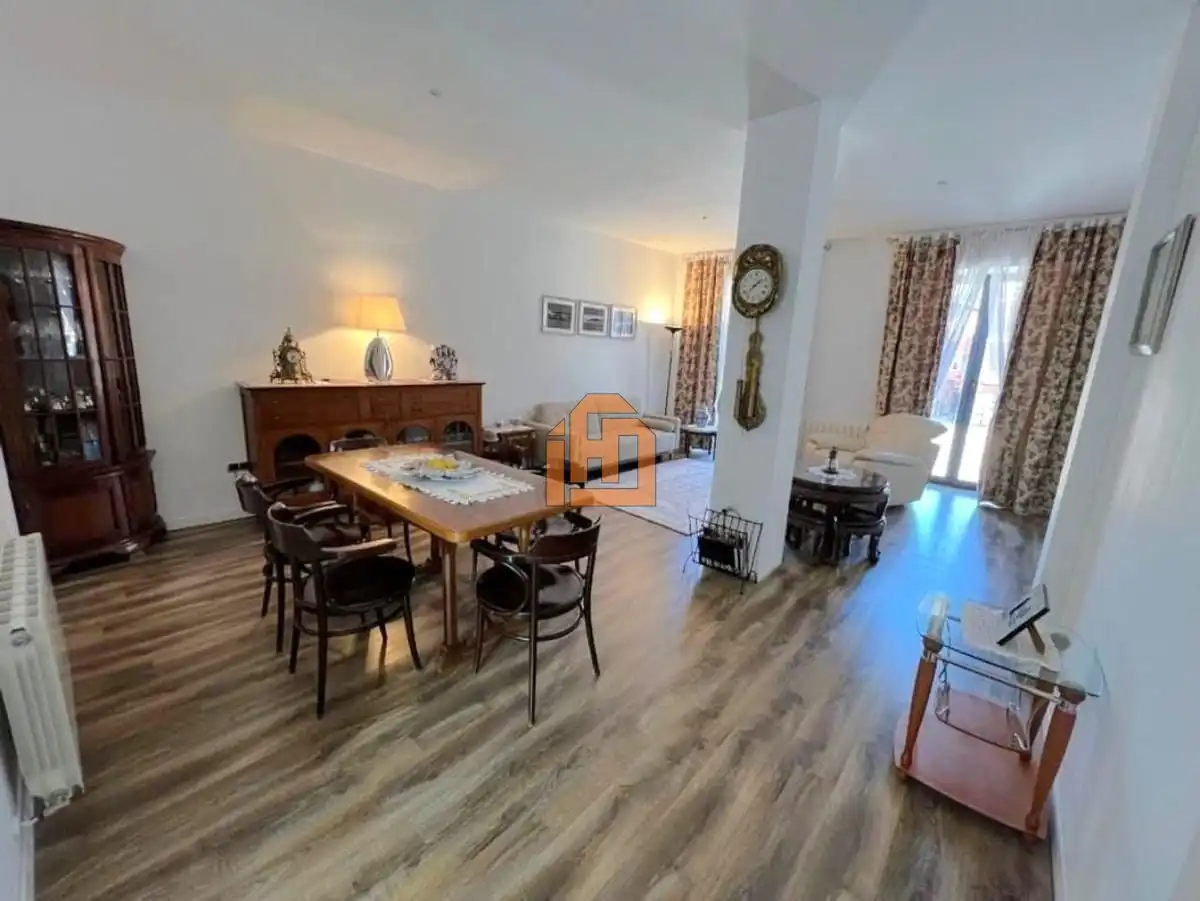 Villa in vendita a Plaza Constitucion