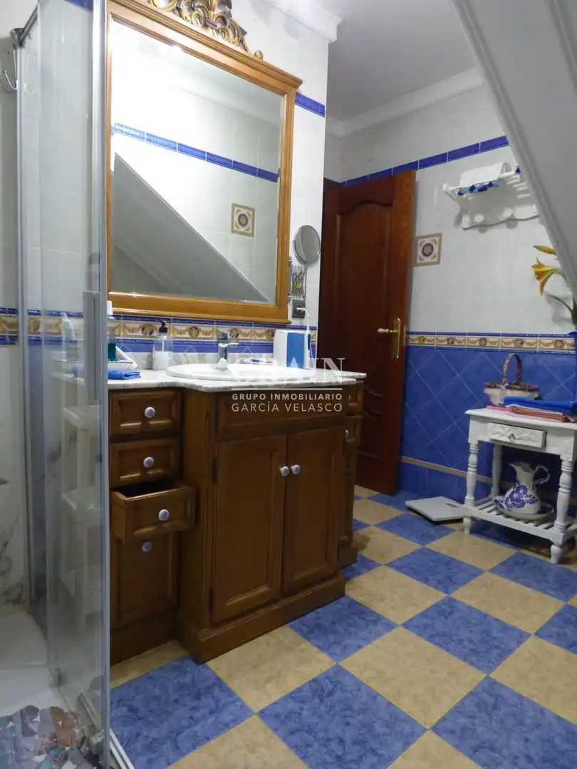 Bathroom of Houses for sale in Albacete  with Air Conditioner, Heating and Private garden