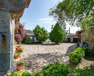 Vista exterior de Casa o xalet en venda en Puente Viesgo amb Calefacció, Jardí privat i Terrassa