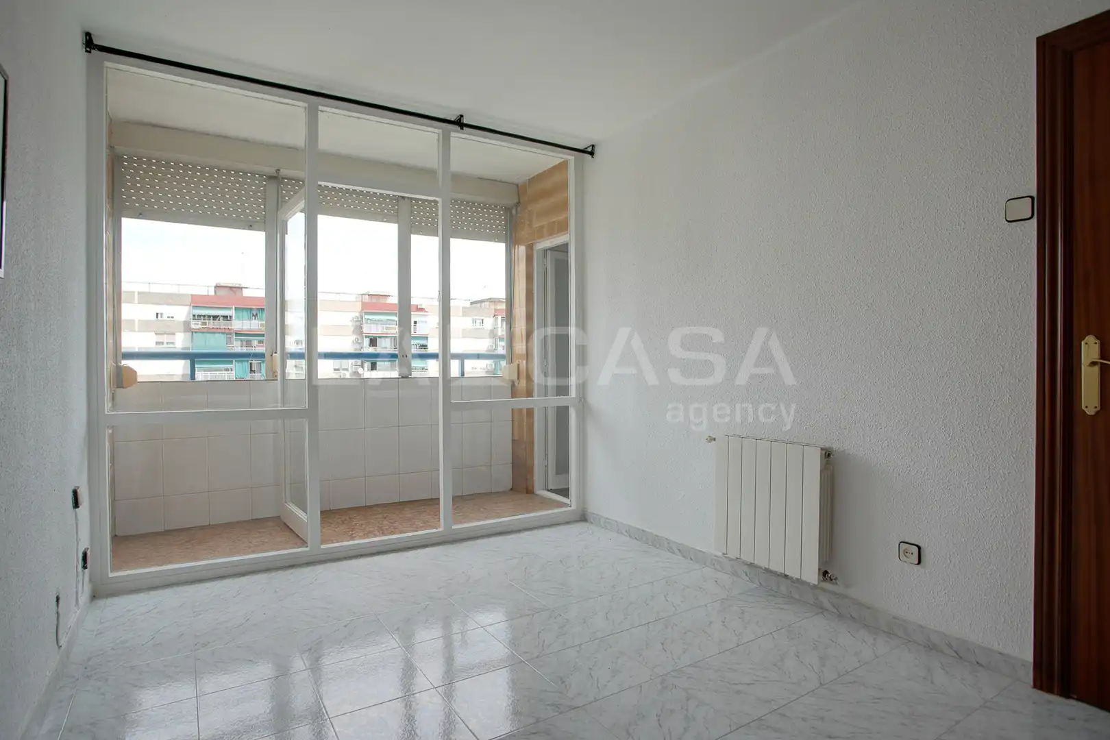 Habitación de Piso en venta en L'Hospitalet de Llobregat con Calefacción y Balcón