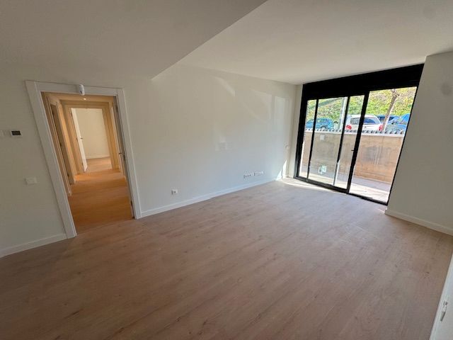 Dormitori de Planta baixa en venda en Rubí amb Aire condicionat, Calefacció i Terrassa