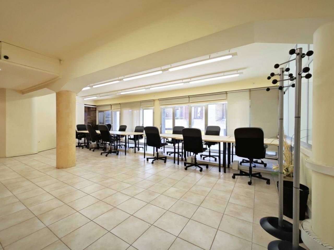 Oficina de lloguer en Manresa amb Aire condicionat, Calefacció i Alarma