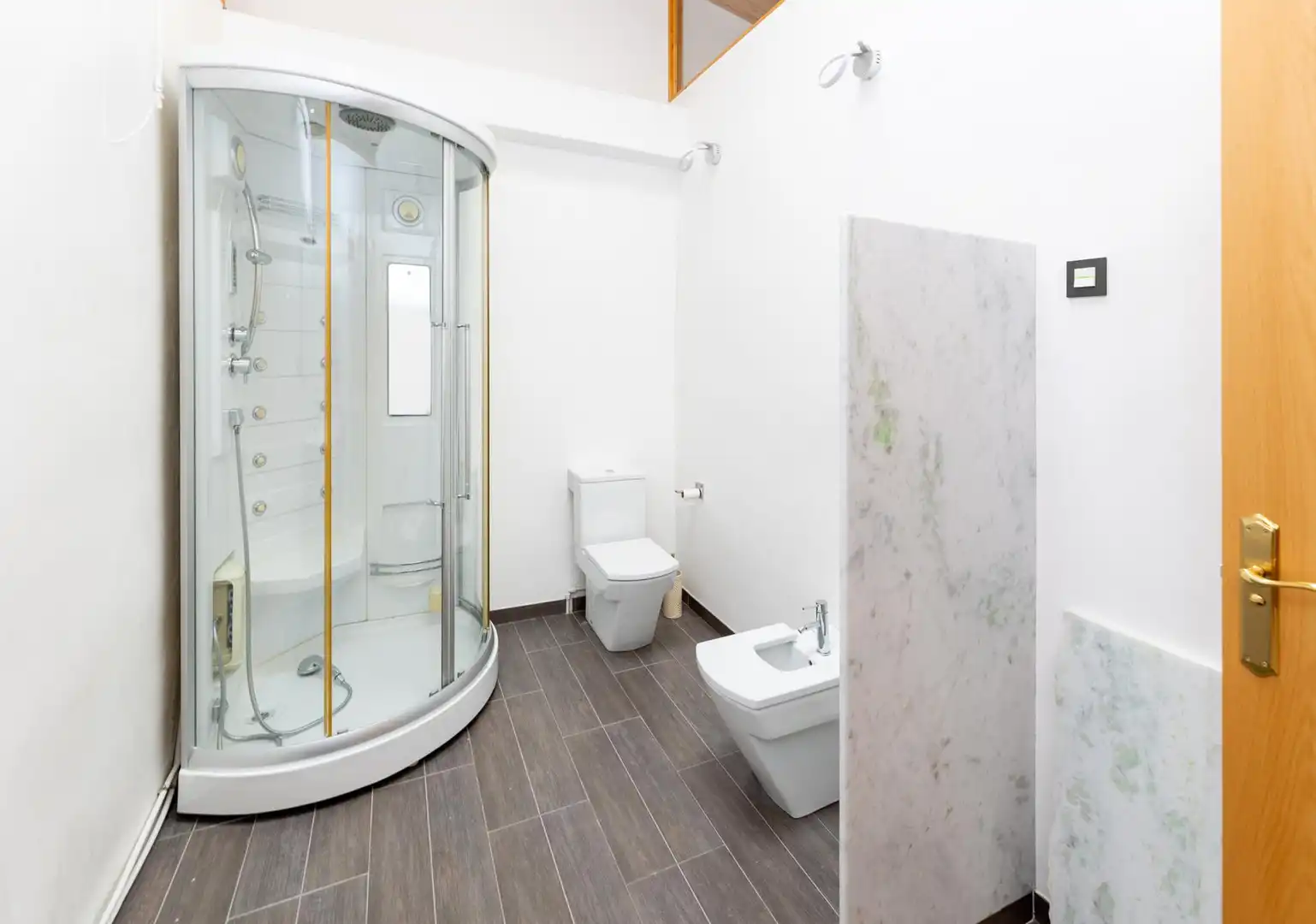 Bathroom of Houses for sale in Granada