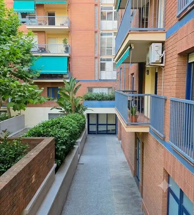 Balcony of Flat for sale in Barcelona  with Air Conditioner and Heating