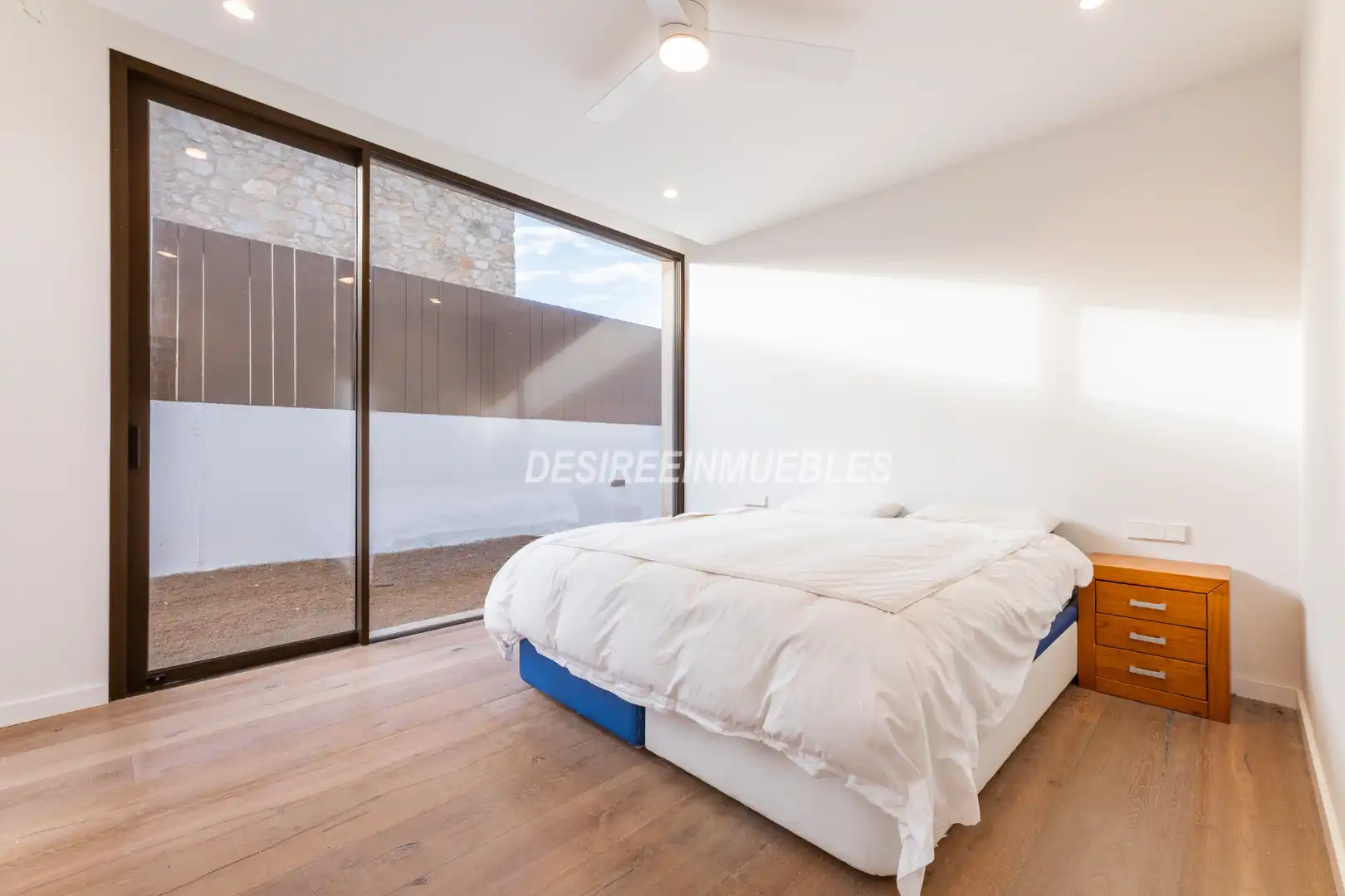 Habitación de Casa o chalet en venta en Godella con Aire acondicionado, Calefacción y Jardín privado