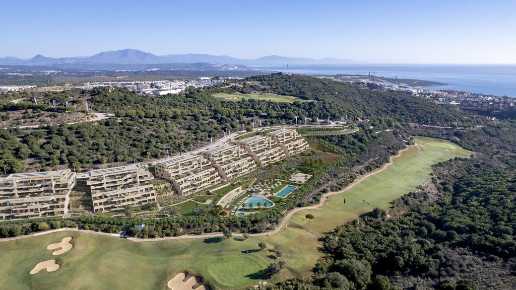 Außenansicht von Wohnungen zum verkauf in La Alcaidesa mit Heizung, Terrasse und Abstellraum