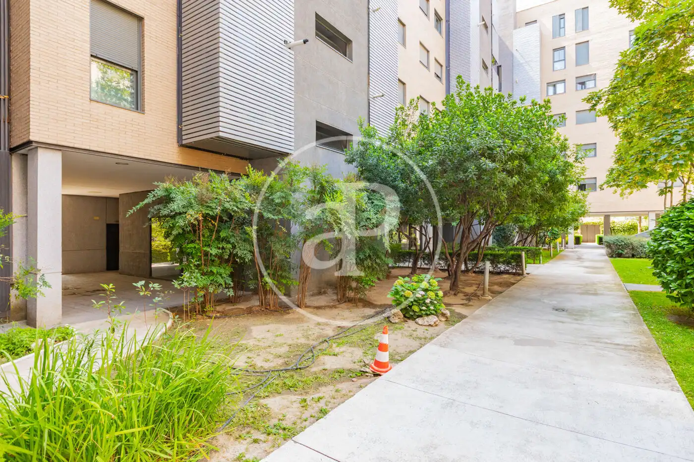 Vista exterior de Piso en venta en Madrid con Aire acondicionado, Calefacción y Jardín privado
