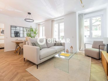 Piso con ascensor en venta en Chamberí