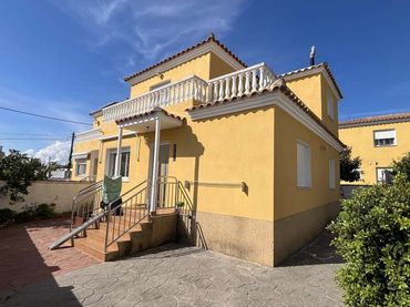 Xalet amb piscina en venda a Boverals - Saldonar
