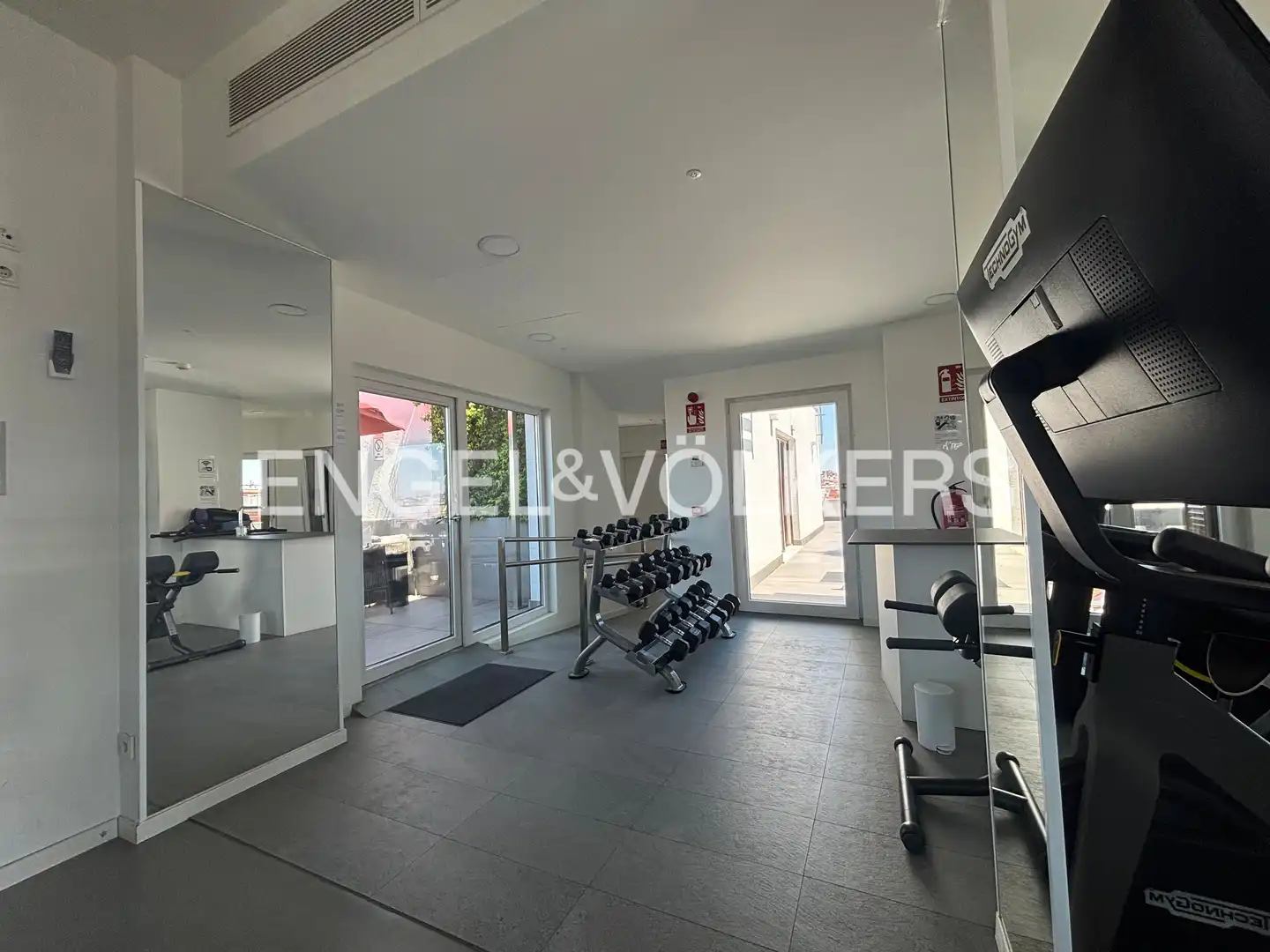 Flat for rent in Madrid  with Air Conditioner, Heating and Swimming Pool