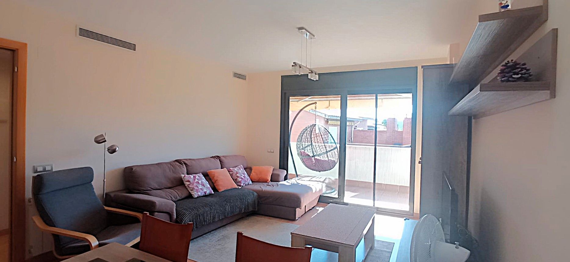 Living room of Attic to rent in Cerdanyola del Vallès  with Air Conditioner, Heating and Terrace