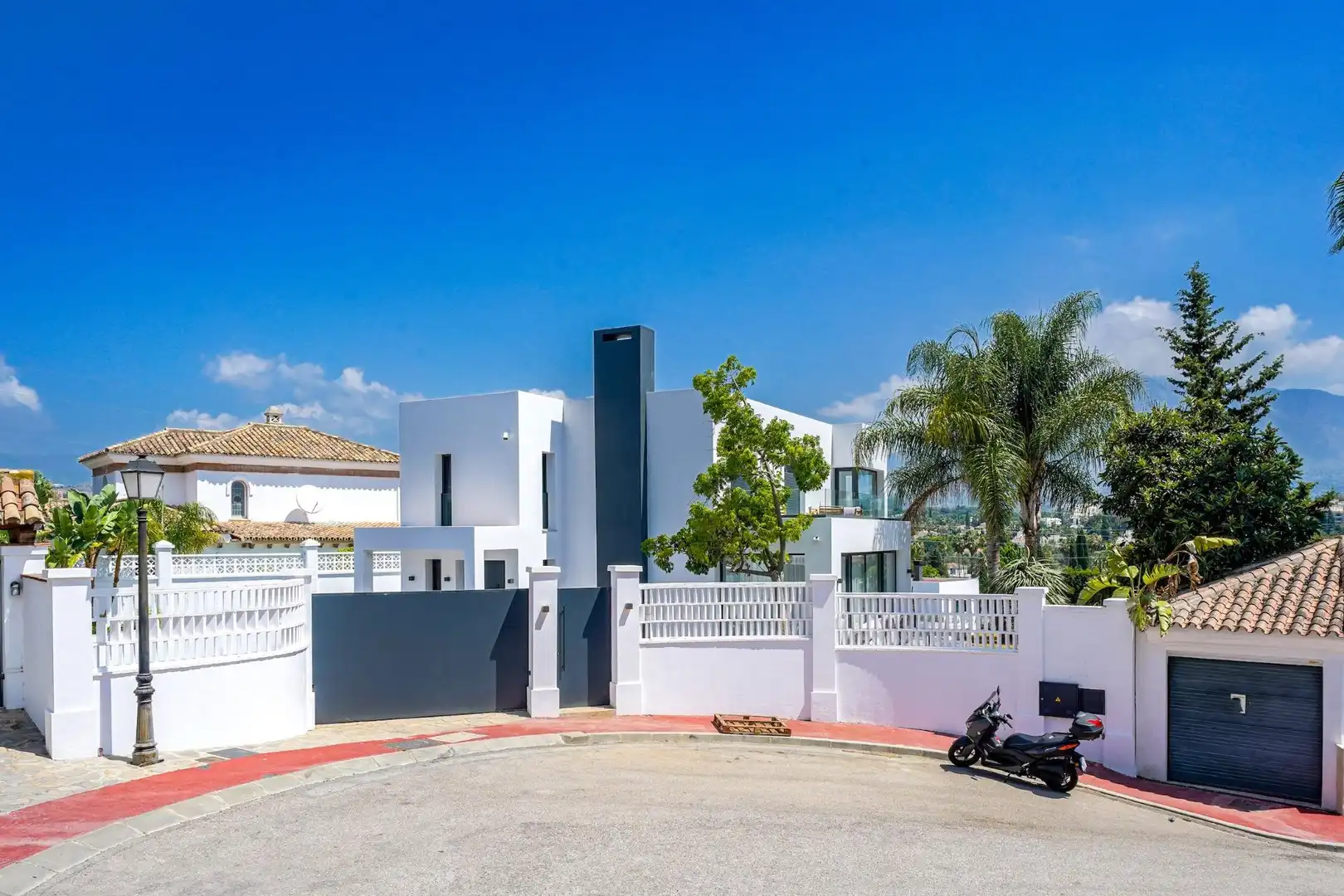 Detached house with pool for sale in Nueva Andalucía, imagen 27