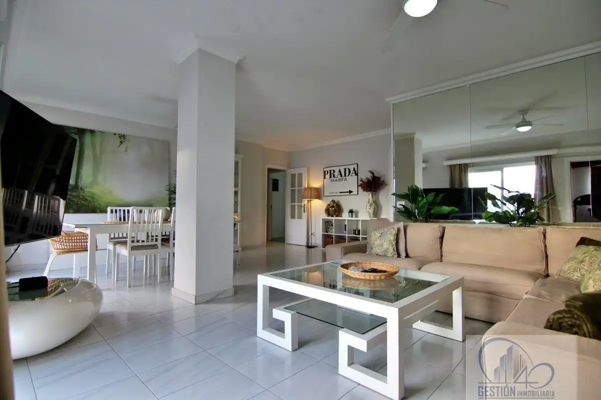 Sala de estar de Ático en venta en Santa Cruz de Tenerife con Trastero, Amueblado y Alarma