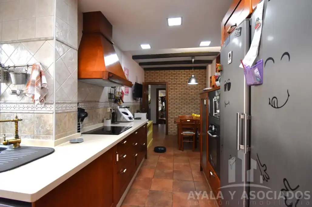 Cuina de Casa o xalet en venda en La Unión amb Aire condicionat, Calefacció i Jardí privat
