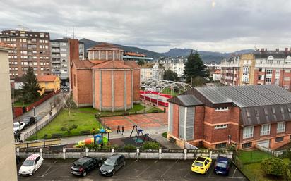 Außenansicht von Wohnung zum verkauf in Colindres mit Terrasse