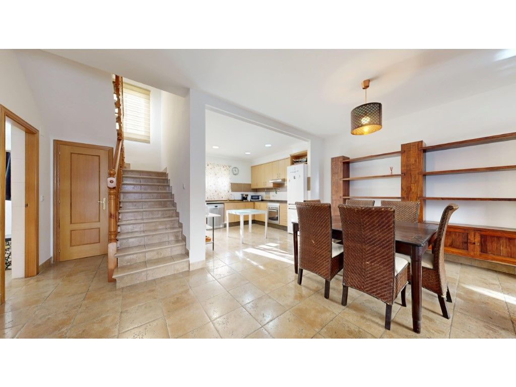 Single-family semi-detached for sale in de Santa Ursula, Casinos