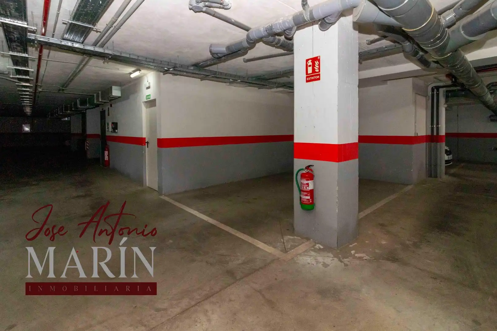 Aparcament de Apartament en venda en Badajoz amb Aire condicionat, Calefacció i Jardí privat