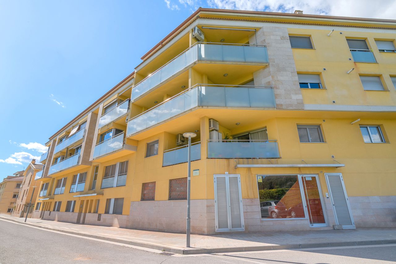 Außenansicht von Maisonette zum verkauf in Sant Fruitós de Bages mit Heizung, Terrasse und Abstellraum