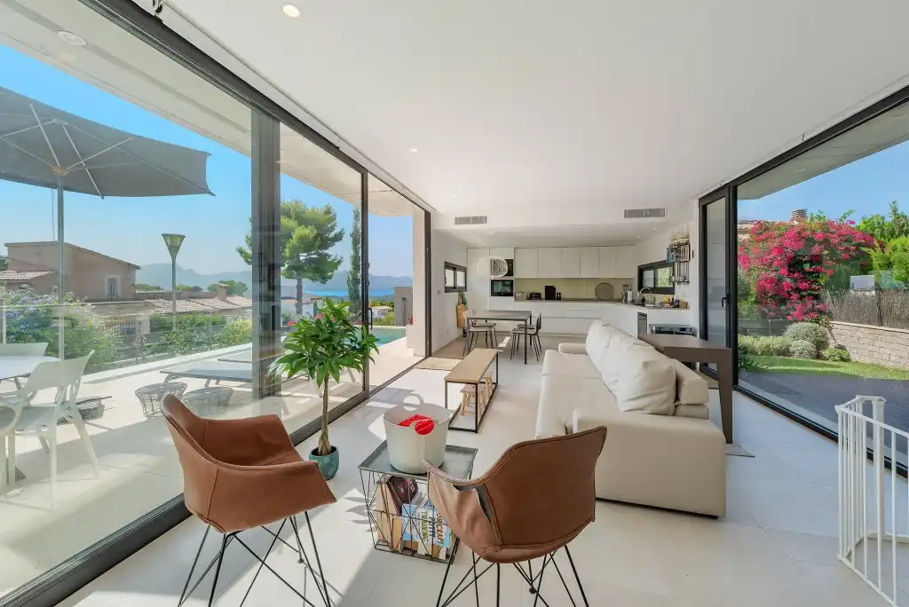 Wohnzimmer von Haus oder Chalet zum Verkauf in Alcúdia mit Klimaanlage, Privatgarten und Terrasse