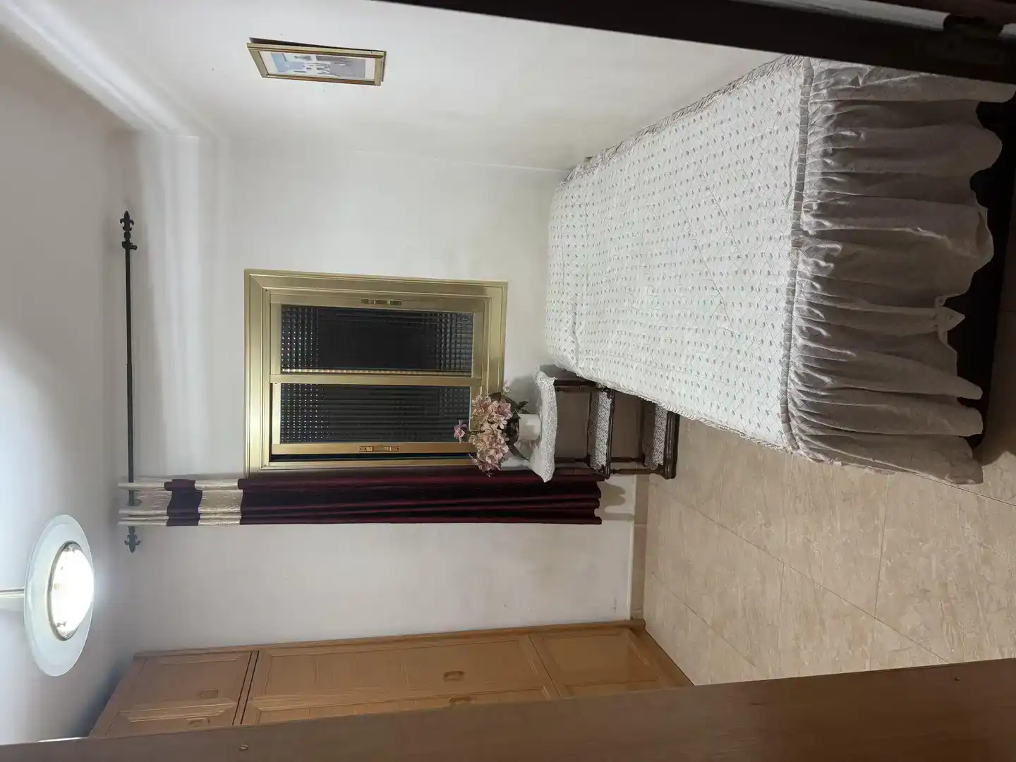 Dormitori de Apartament de lloguer en L'Hospitalet de Llobregat amb Balcó